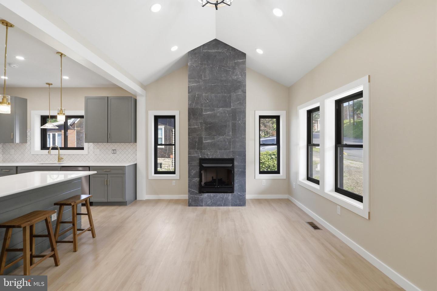 51 State St Property Photo 7