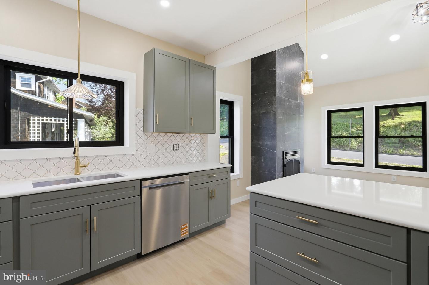 51 State St Property Photo 11