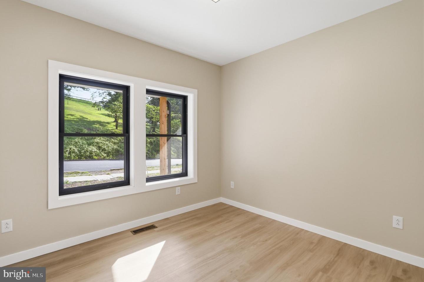 51 State St Property Photo 15