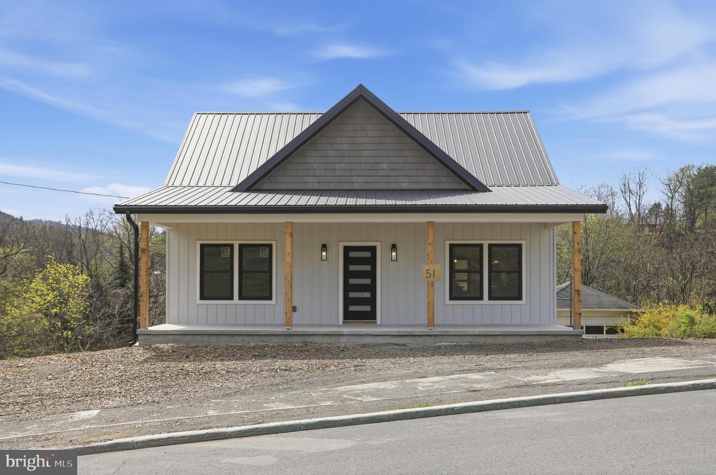 51 State St Property Photo 34