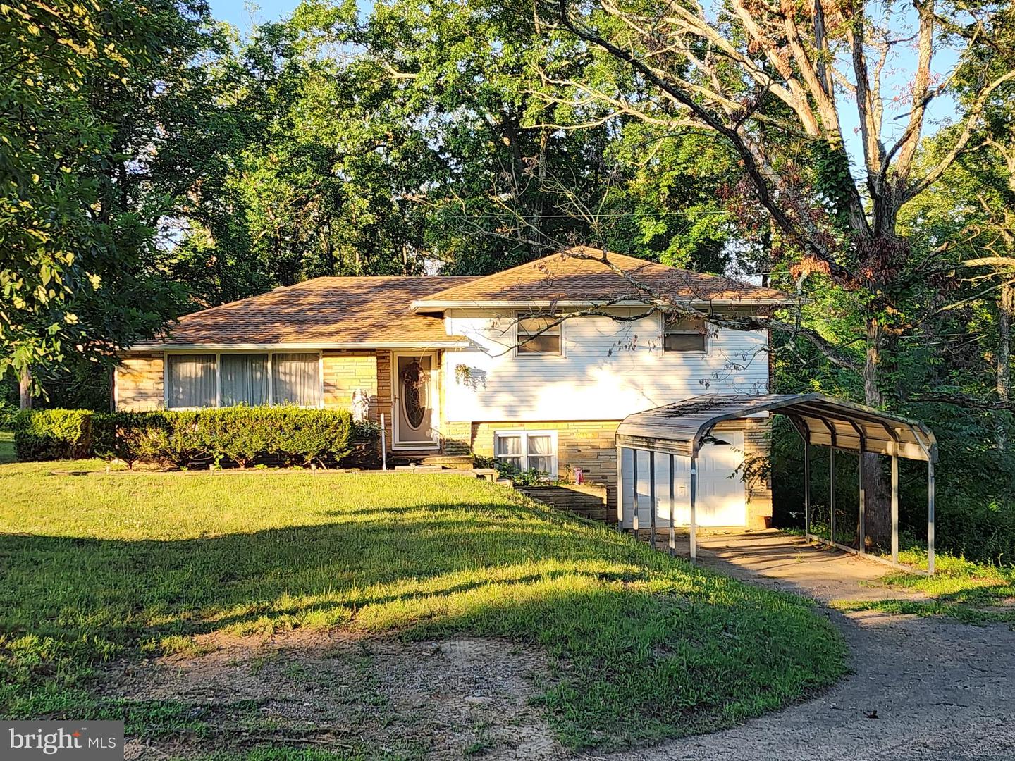 4549 Georges Run Rd Property Photo 4