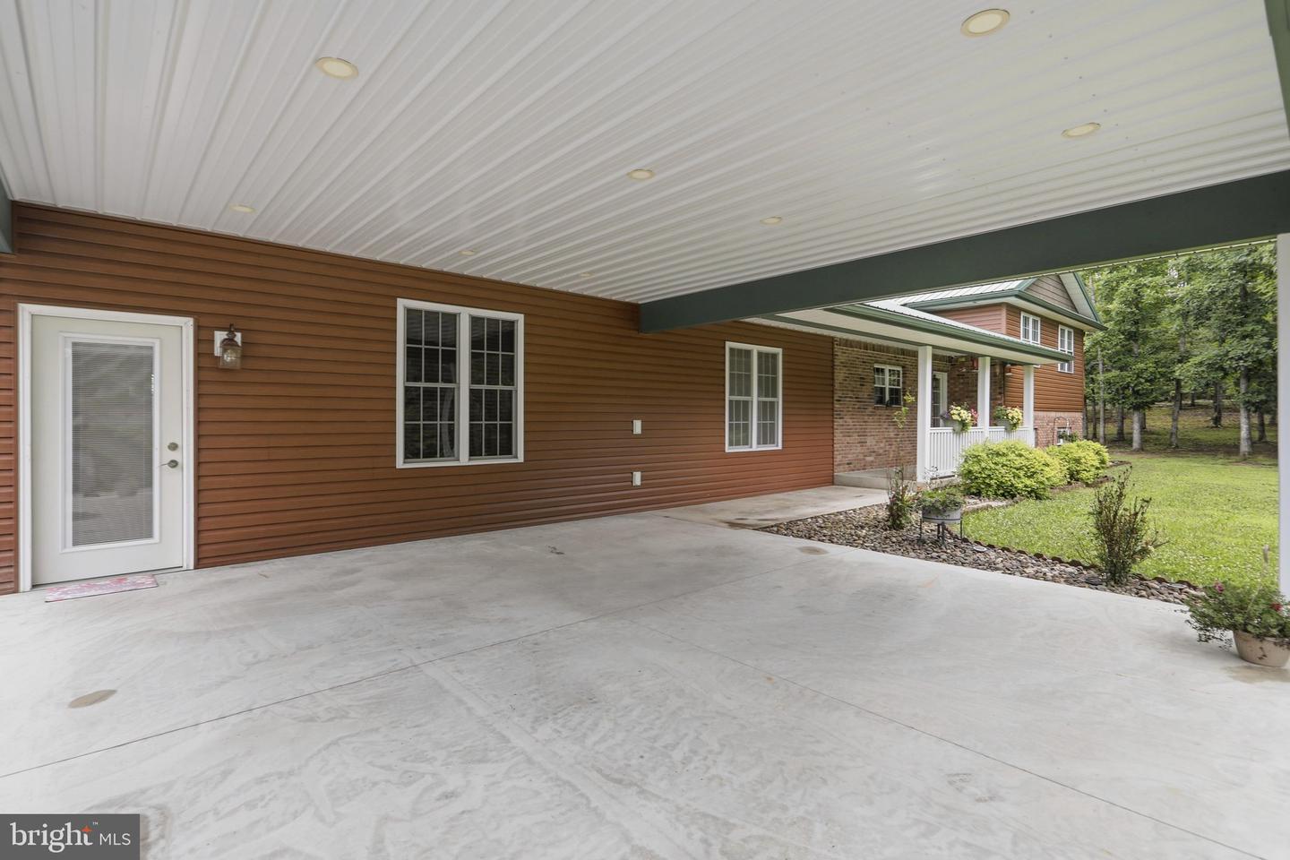 317 Grand View Dr Property Photo 6