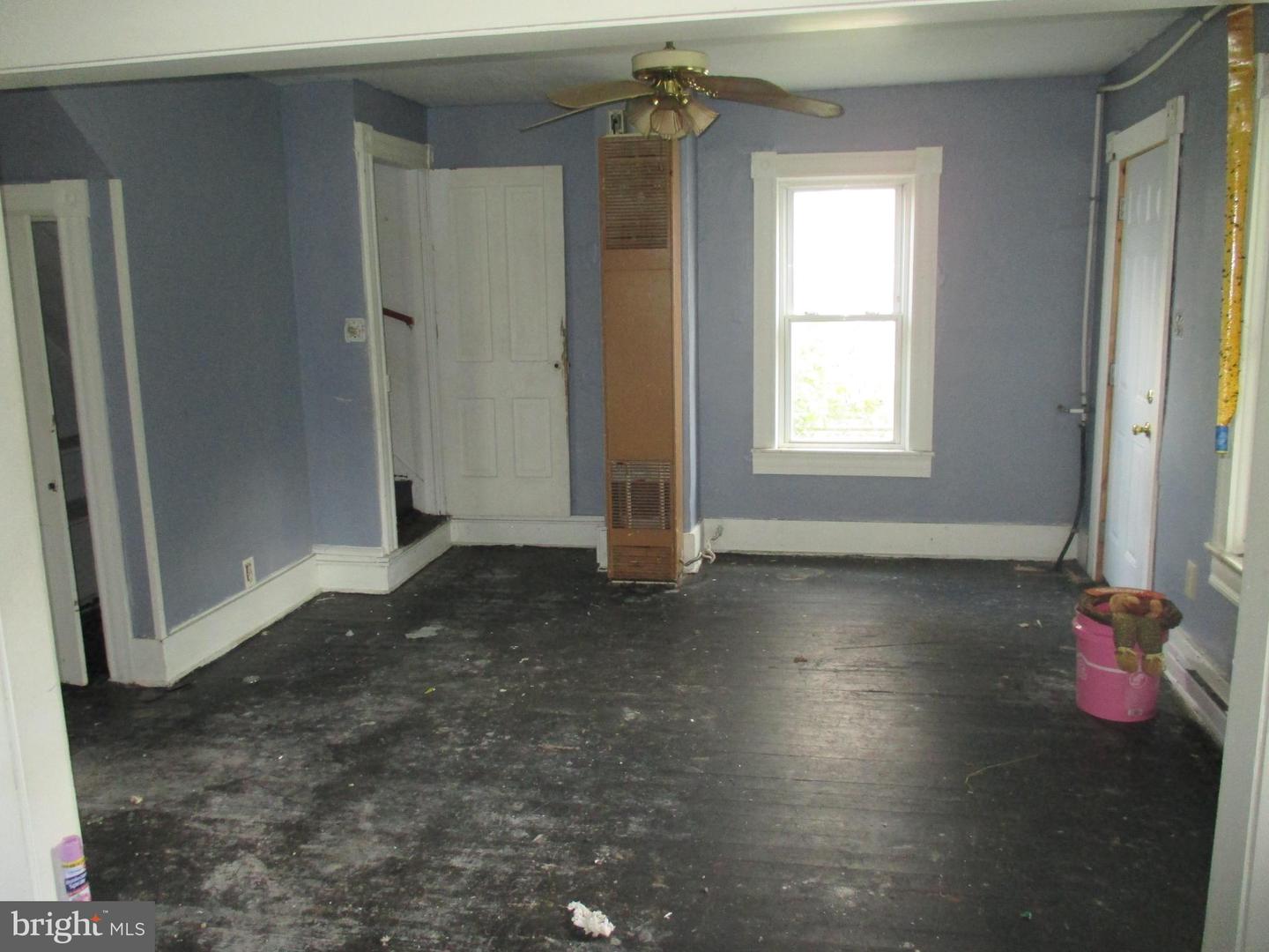 43 N F St Property Photo 3