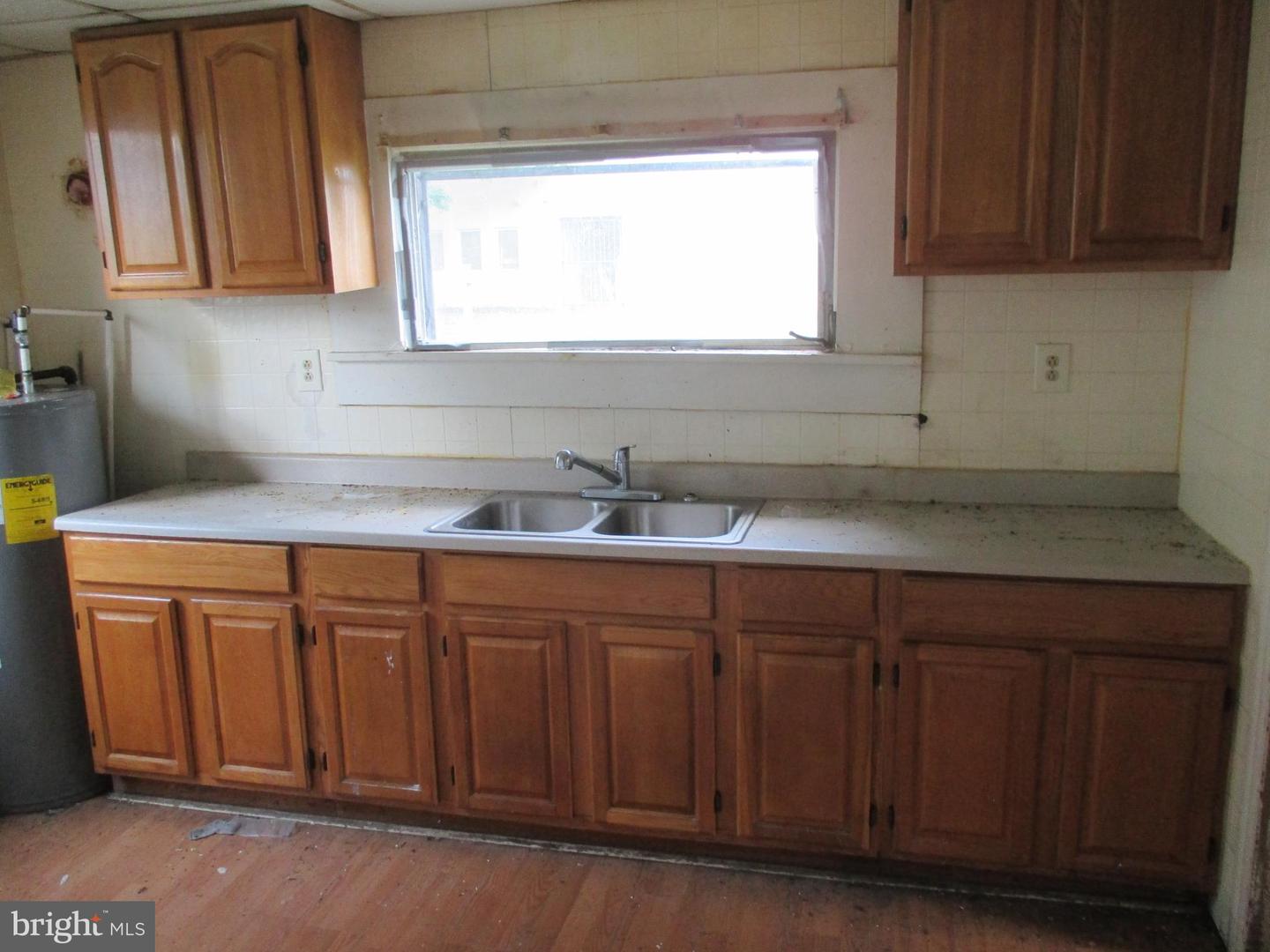 43 N F St Property Photo 7