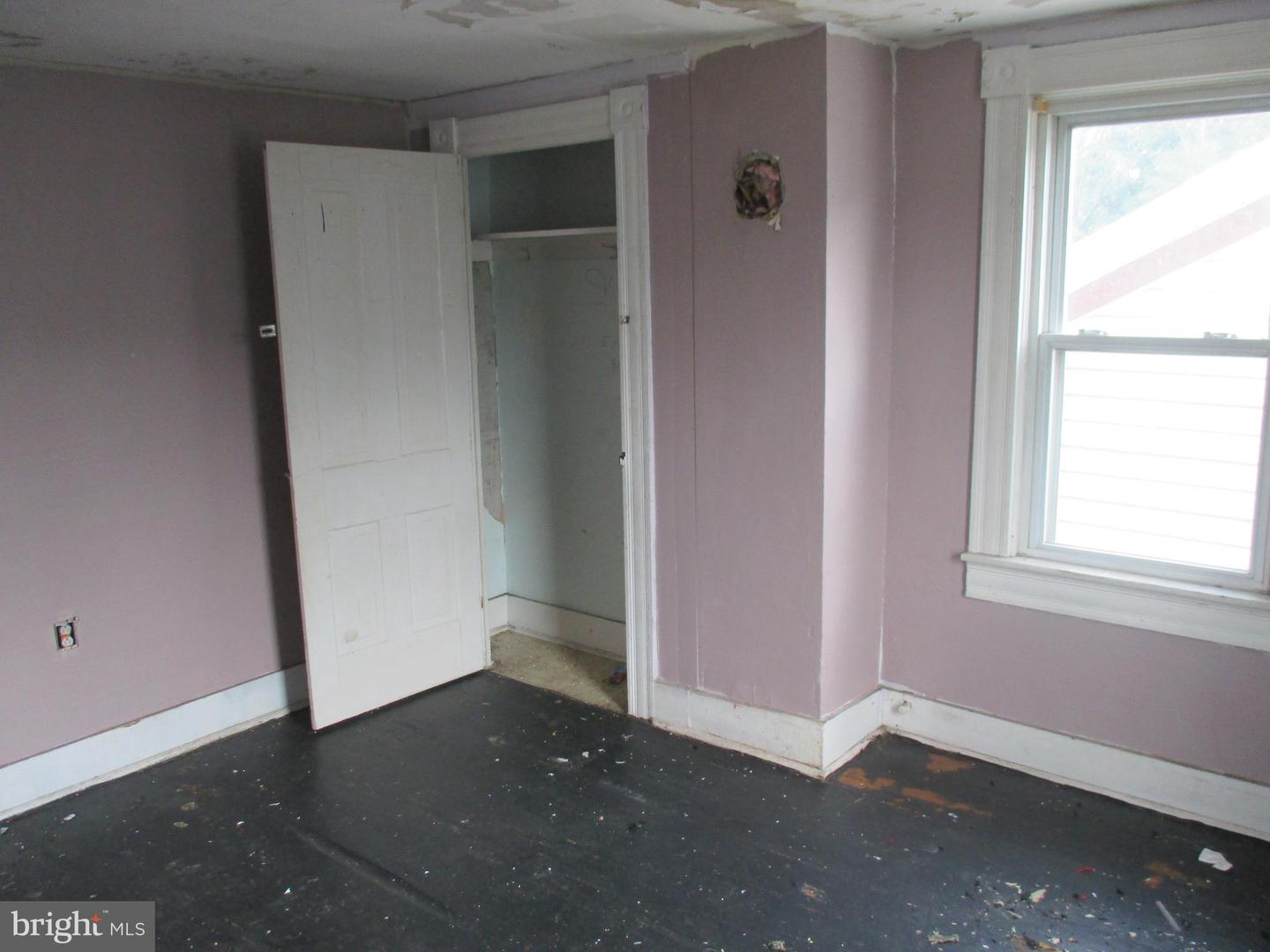 43 N F St Property Photo 11