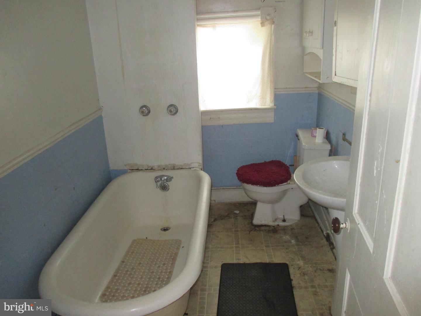 43 N F St Property Photo 12