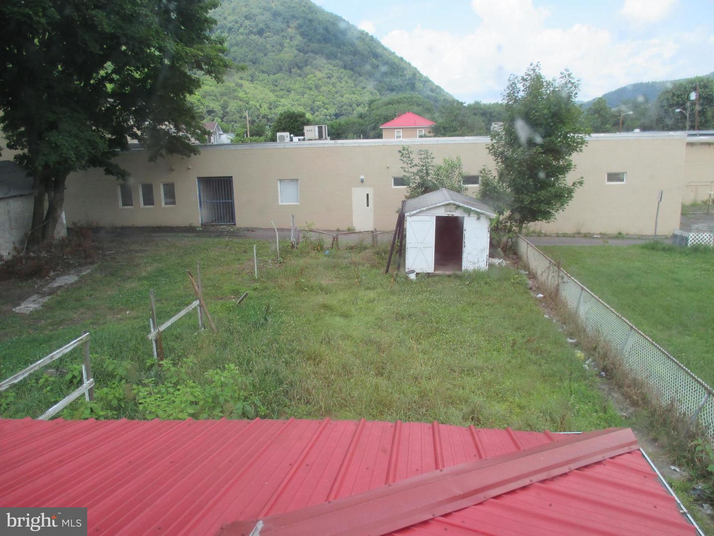 43 N F St Property Photo 14