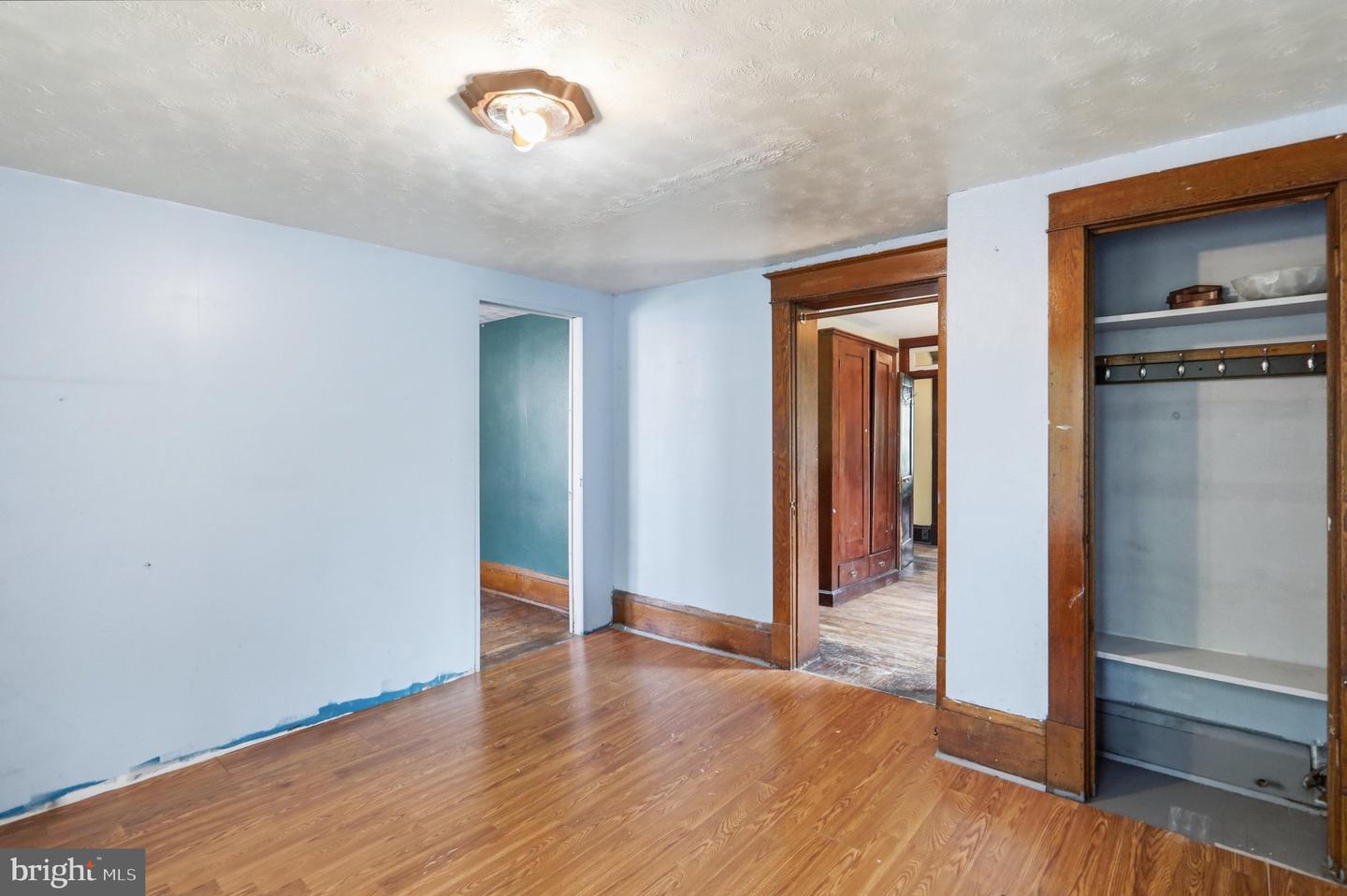150 Center St Property Photo 18