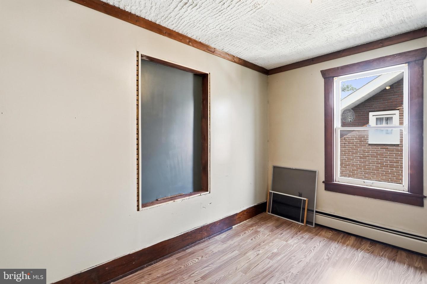 150 Center St Property Photo 21