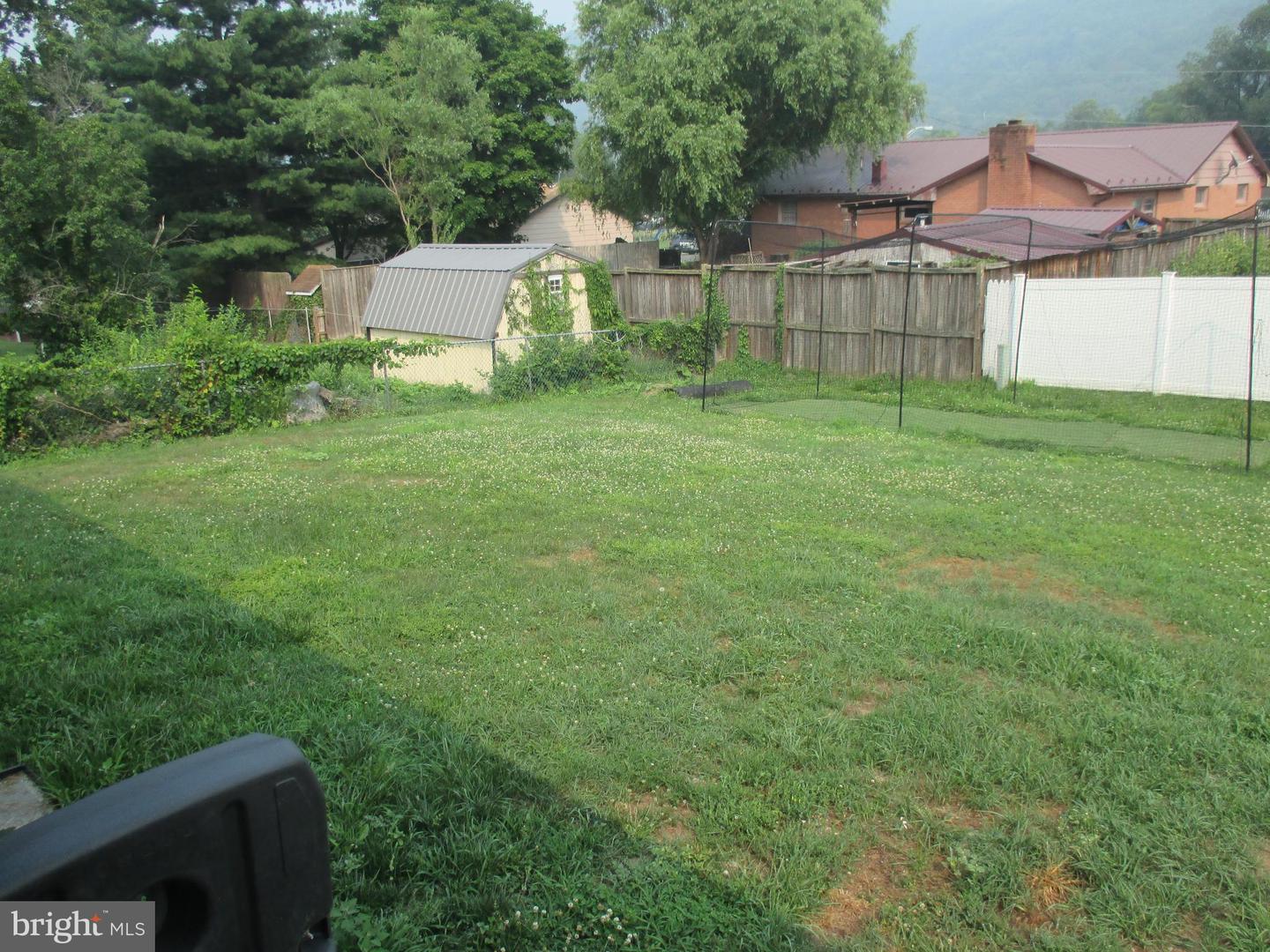 1325 Cornell St Property Photo 23