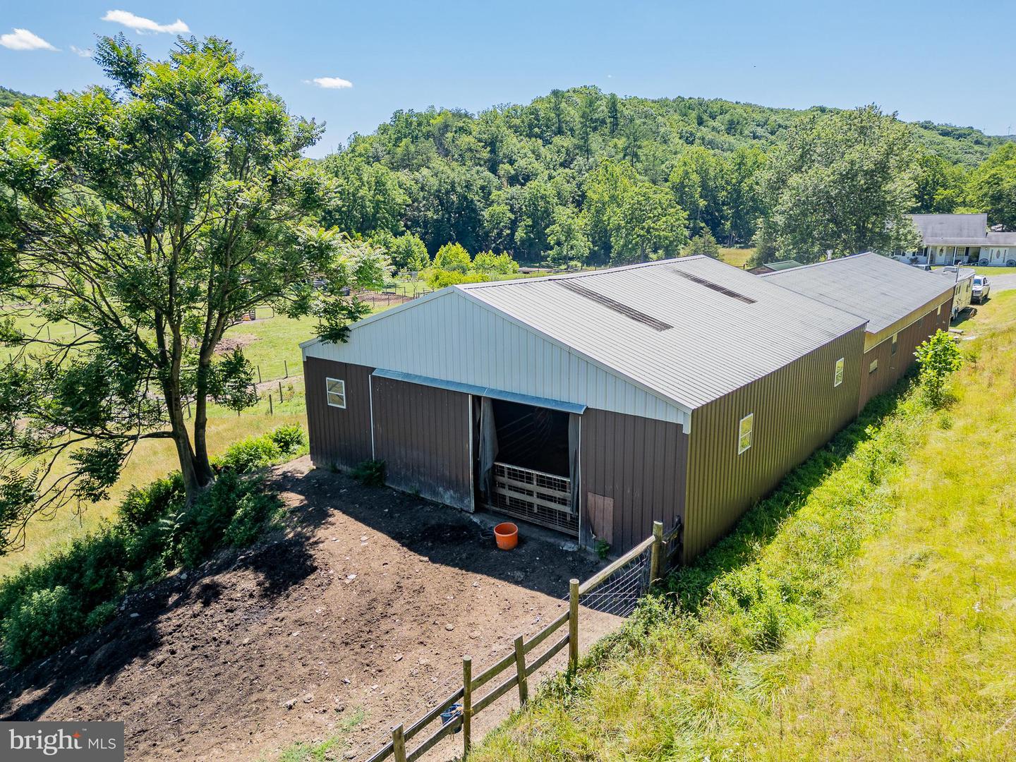 2084 Double Cribbs Rd Property Photo 7