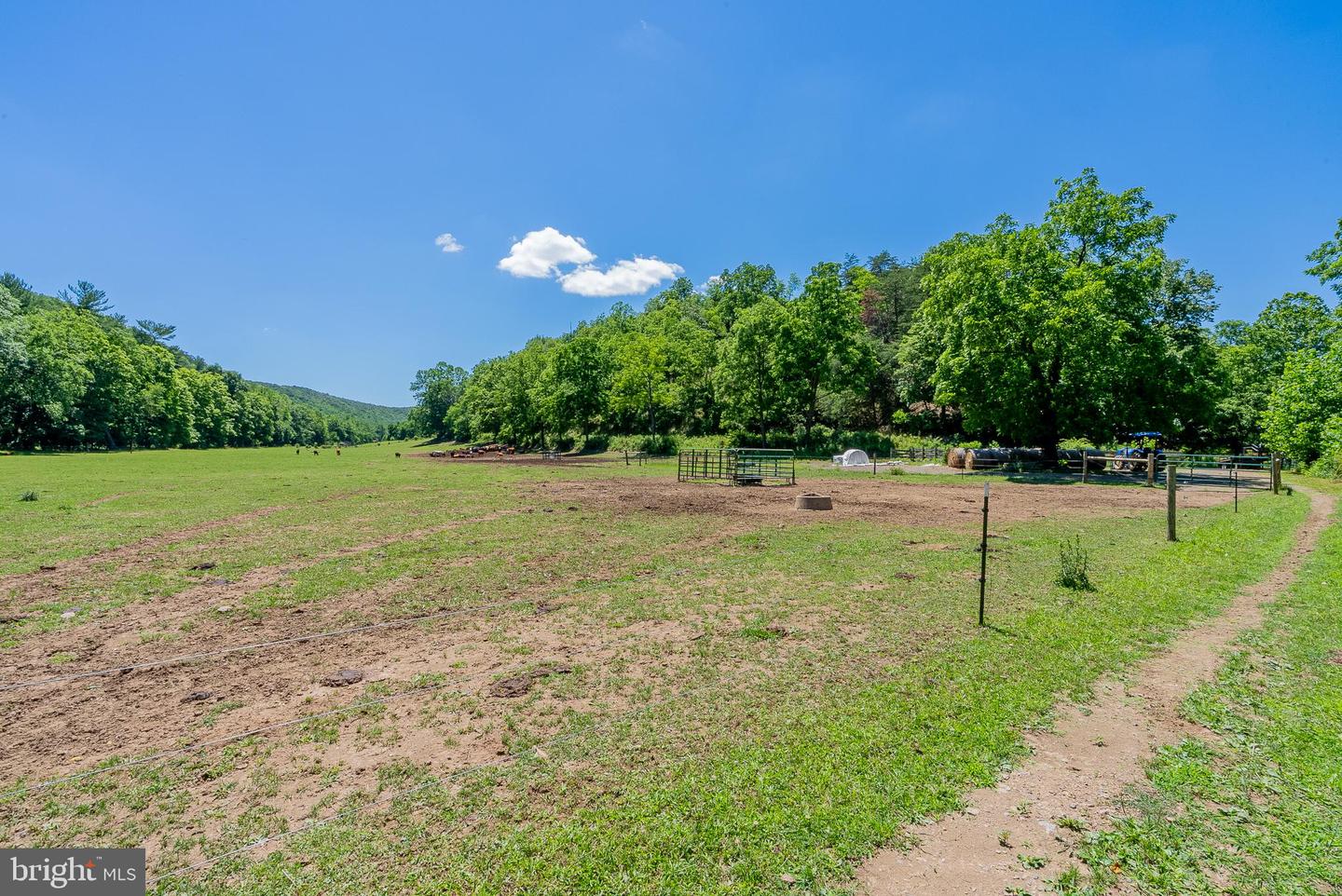 2084 Double Cribbs Rd Property Photo 13