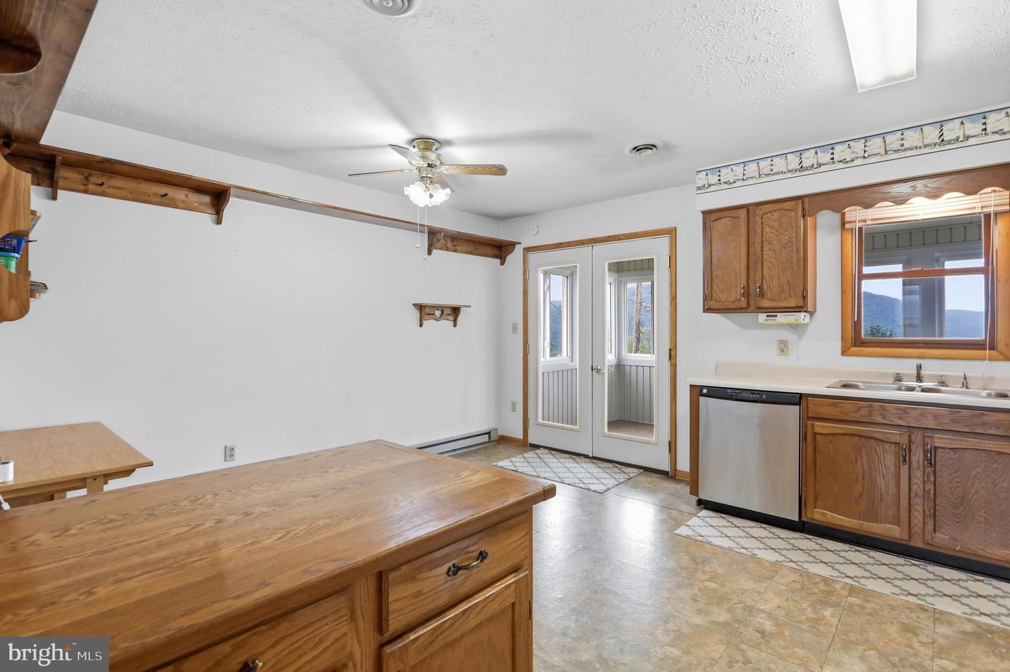 400 Baltimore Street Property Photo 10