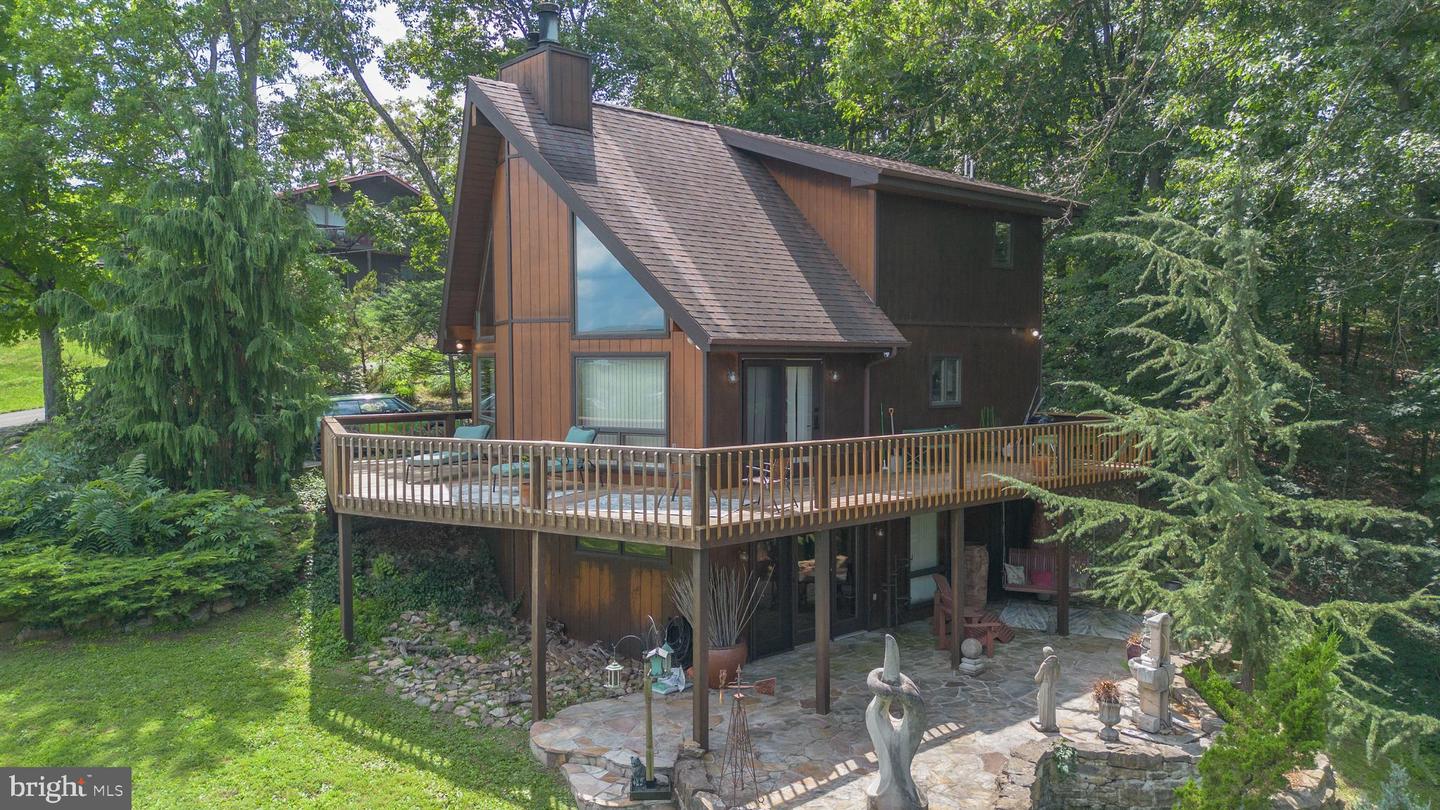 144 Mulberry Ln Property Photo 7
