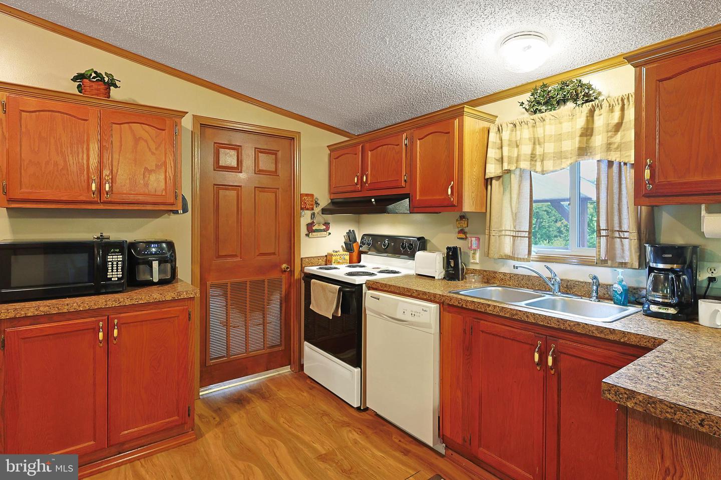 3936 Penneroil Rd Property Photo 7