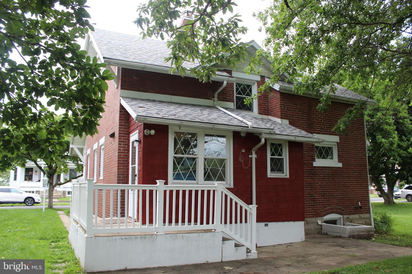 410 N Main St Property Photo 6