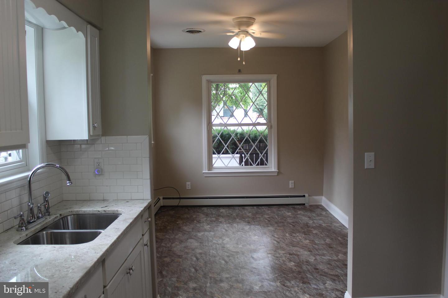 410 N Main St Property Photo 25