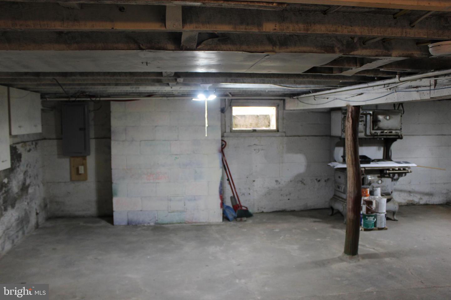 410 N Main St Property Photo 54