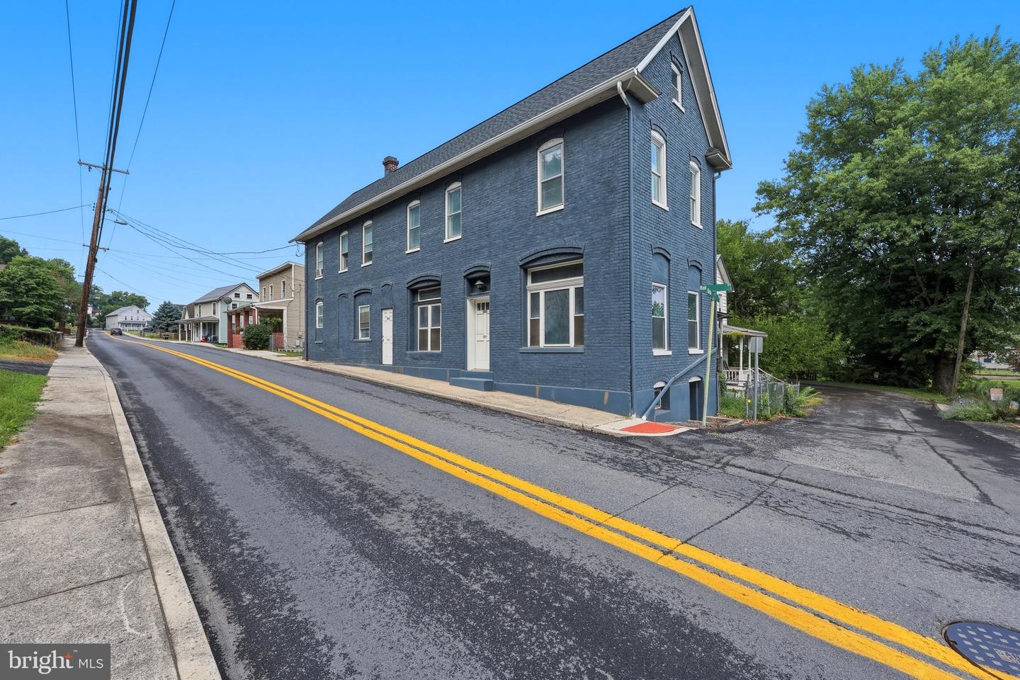 262 Main St Property Photo 30