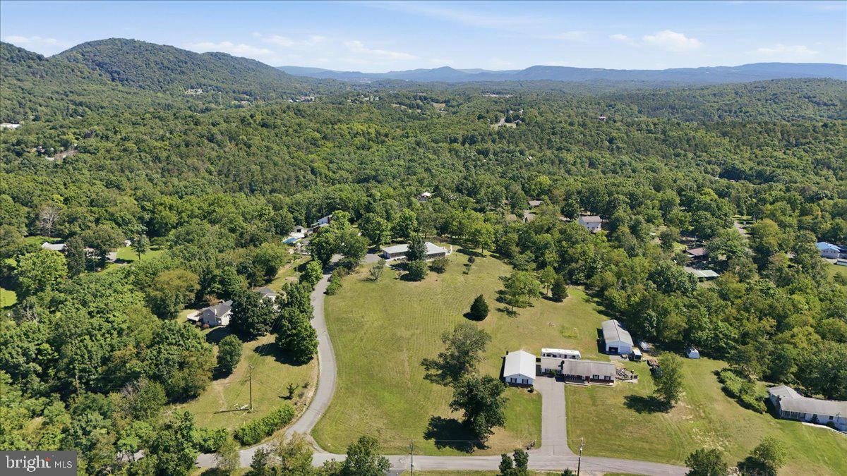 250 Forest Dr Property Photo 9