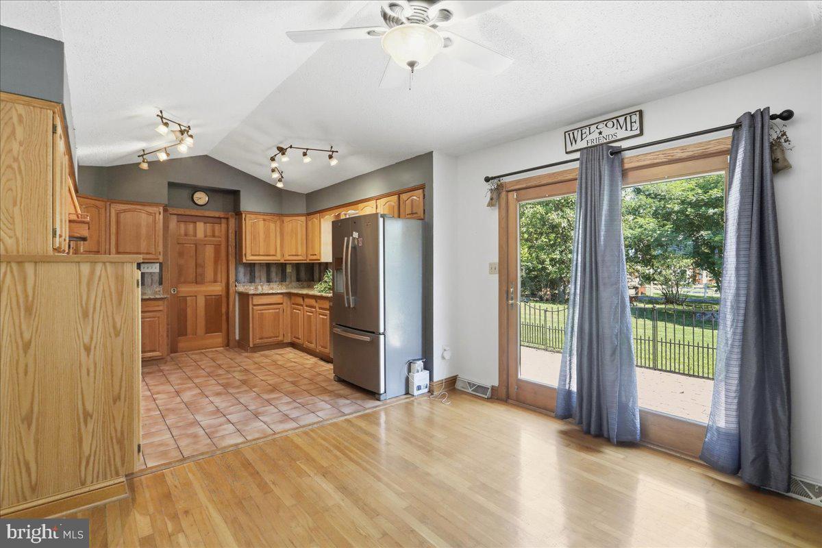 250 Forest Dr Property Photo 15