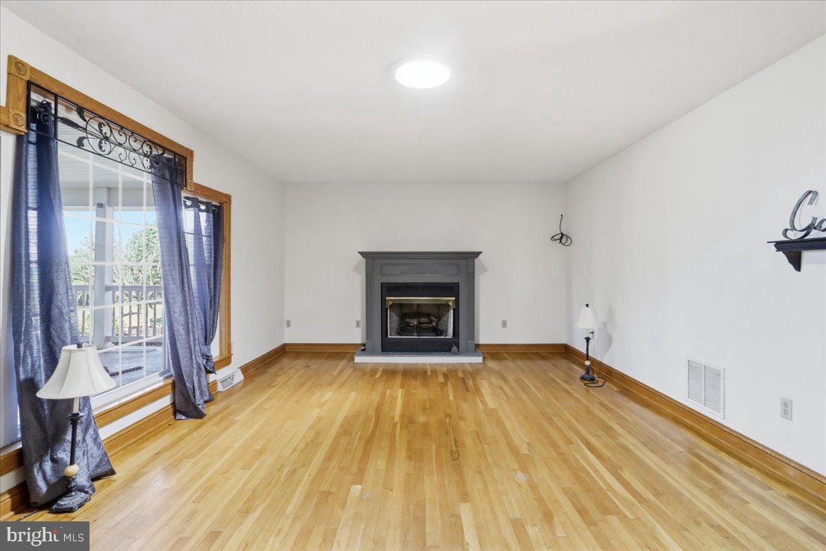 250 Forest Dr Property Photo 18