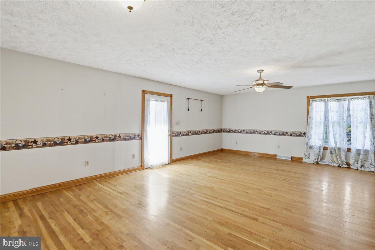 250 Forest Dr Property Photo 24
