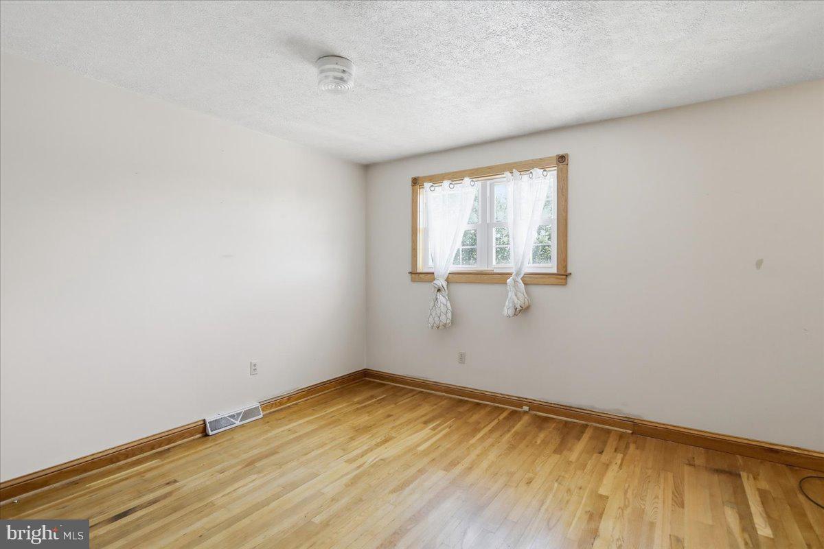 250 Forest Dr Property Photo 25