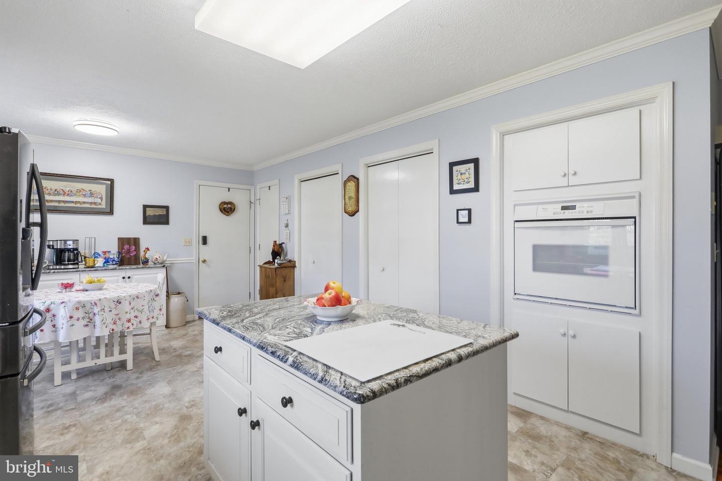 1565 Beacon St Property Photo 8