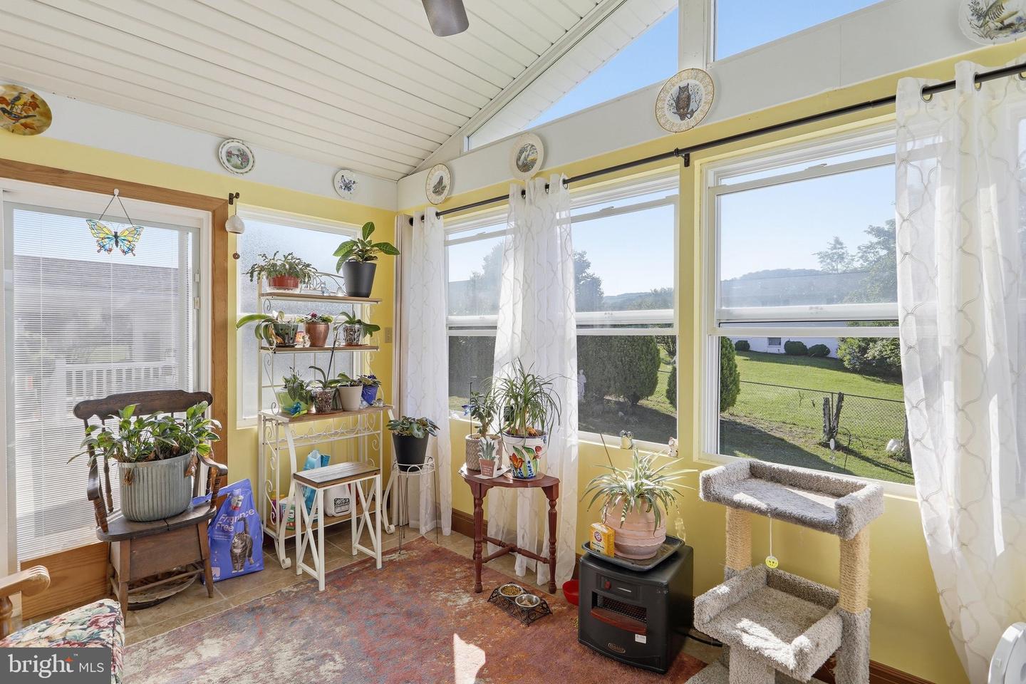 1565 Beacon St Property Photo 13