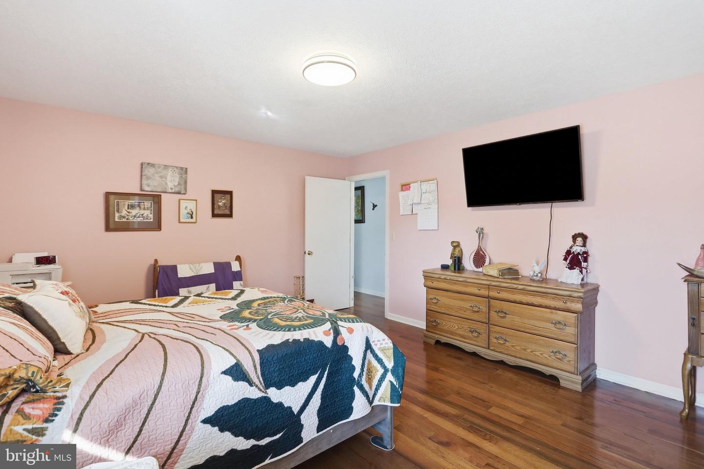1565 Beacon St Property Photo 18