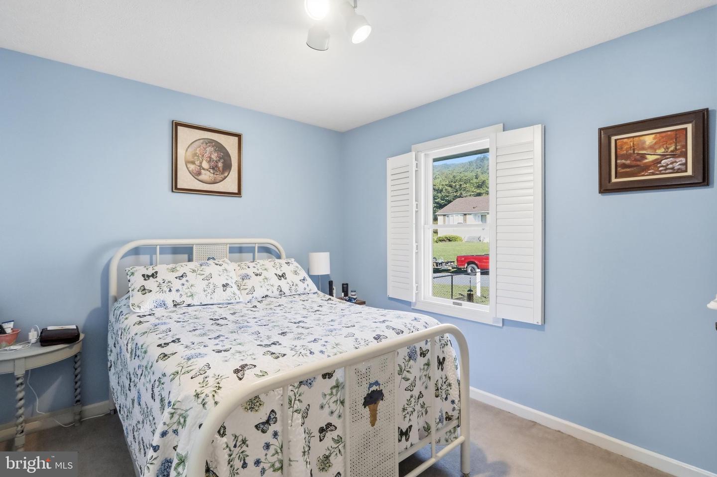 1565 Beacon St Property Photo 20