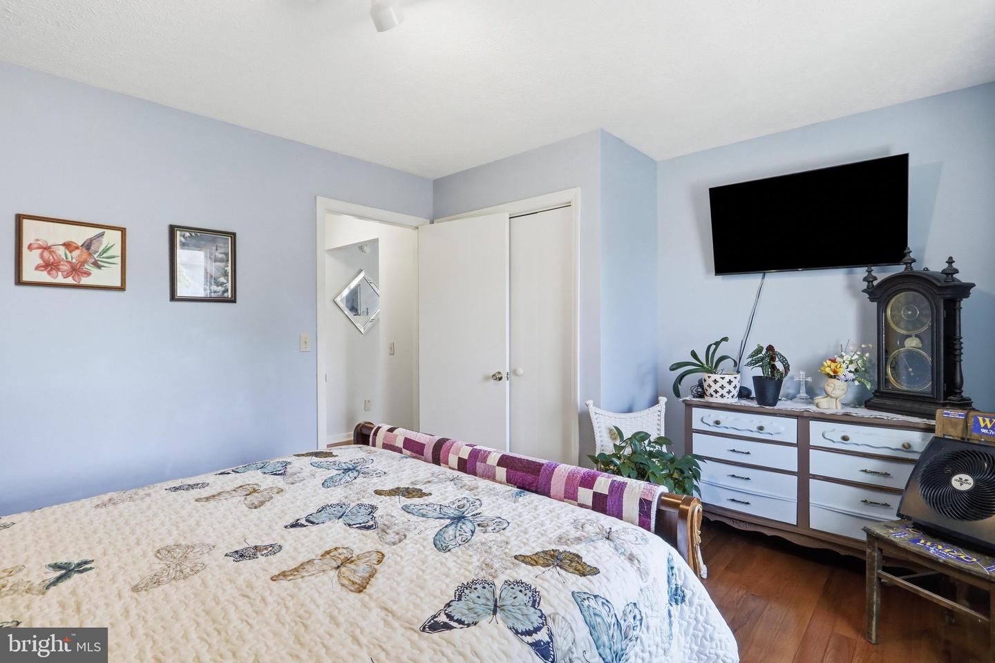 1565 Beacon St Property Photo 24