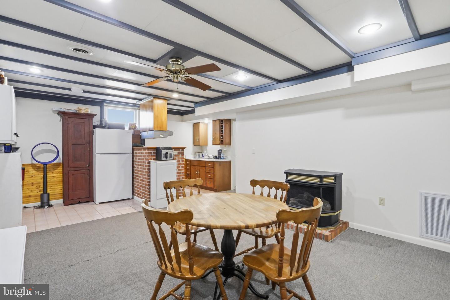 1565 Beacon St Property Photo 31