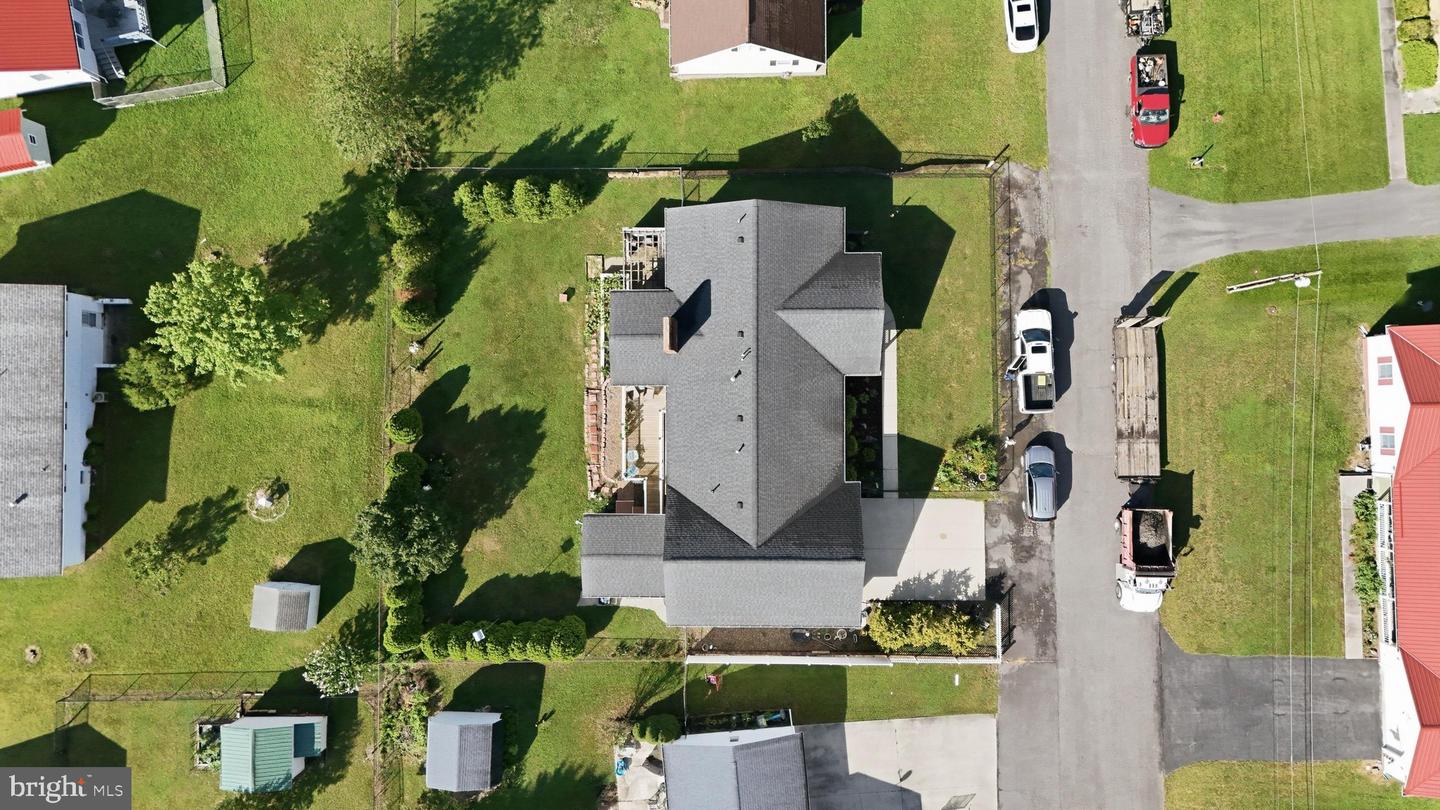 1565 Beacon St Property Photo 43