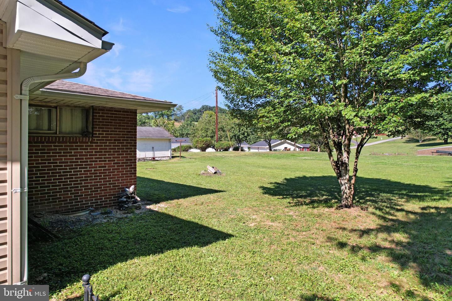 37 Treely Ter Property Photo 4
