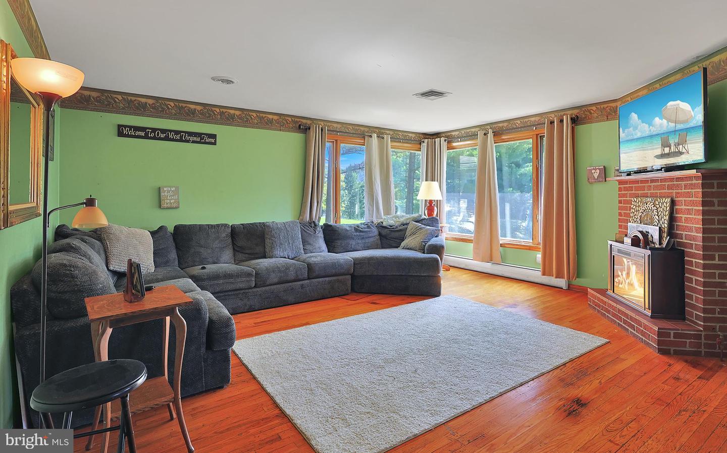 37 Treely Ter Property Photo 6