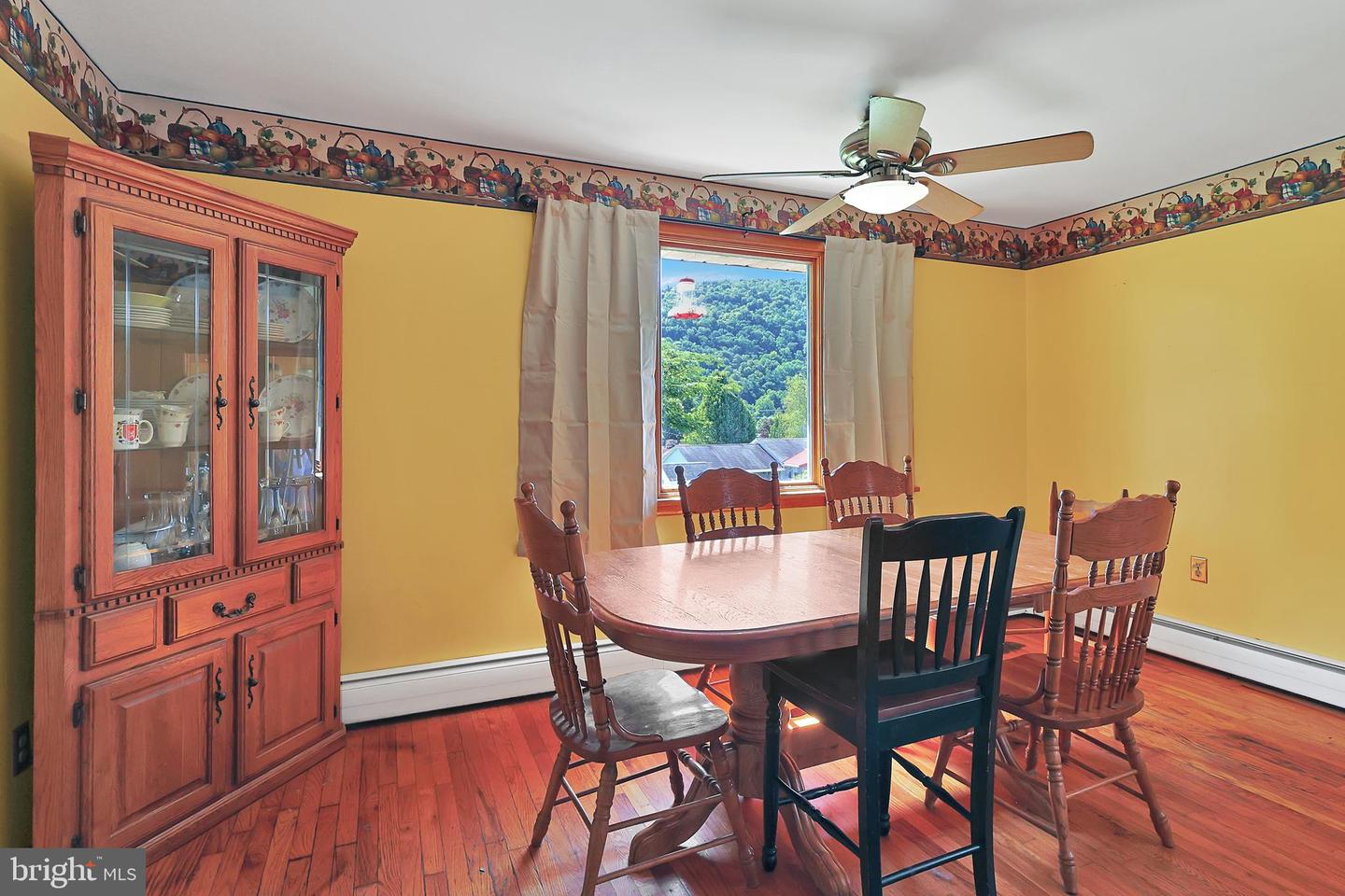 37 Treely Ter Property Photo 8