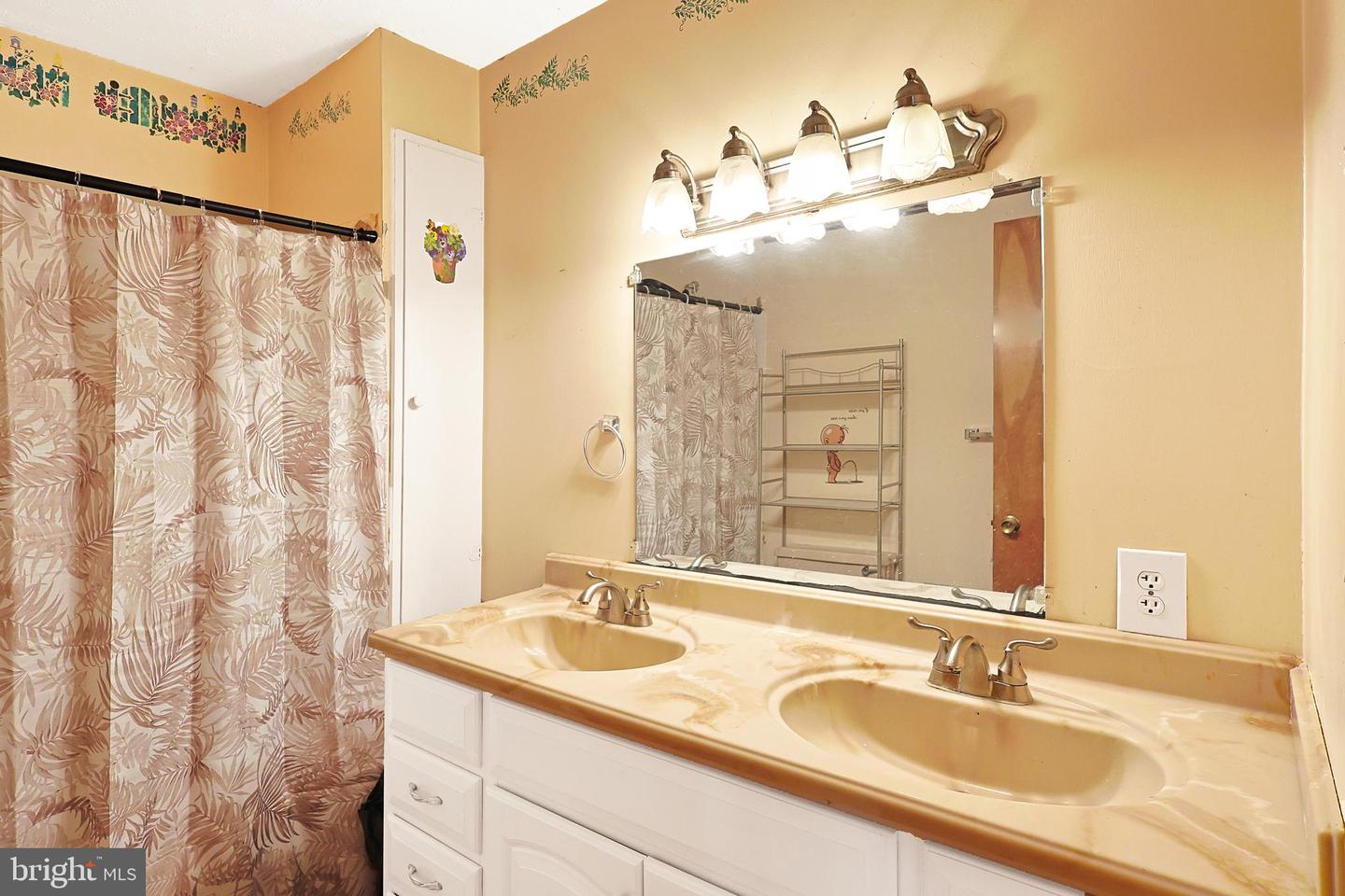 37 Treely Ter Property Photo 14