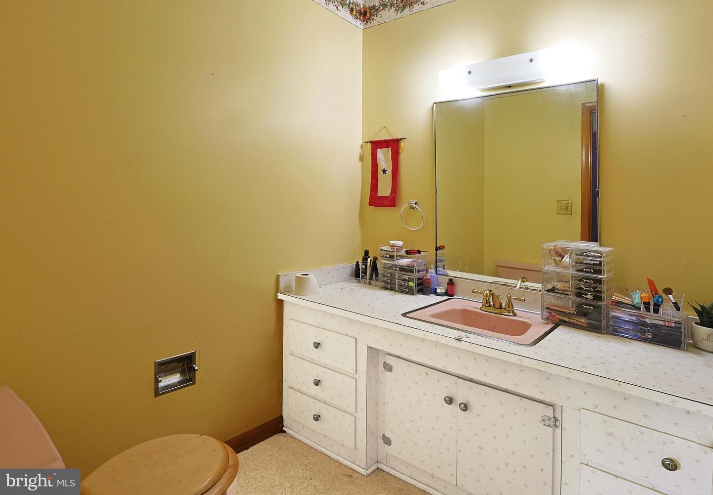 37 Treely Ter Property Photo 15