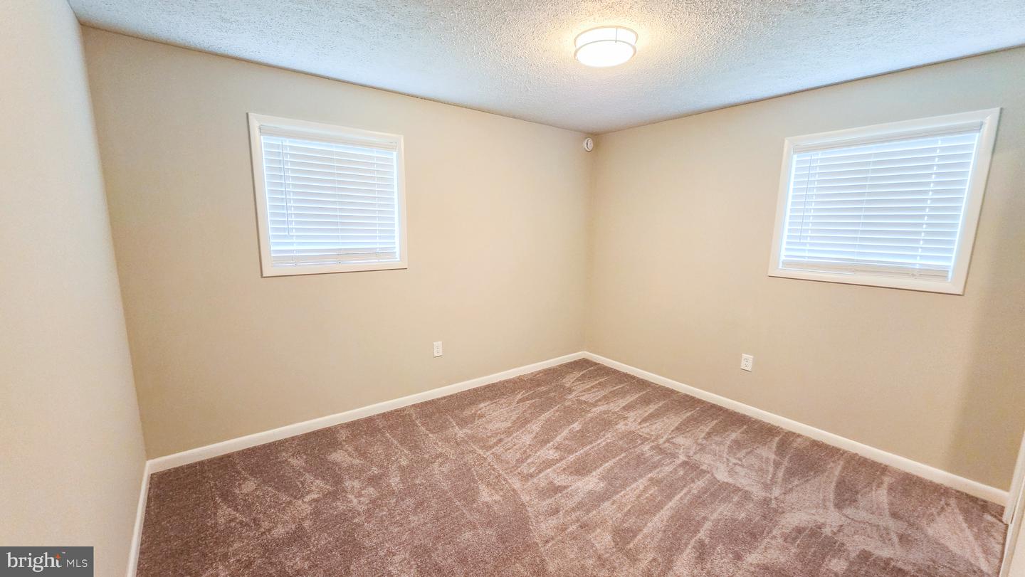 110 Hazelton Dr Property Photo 16
