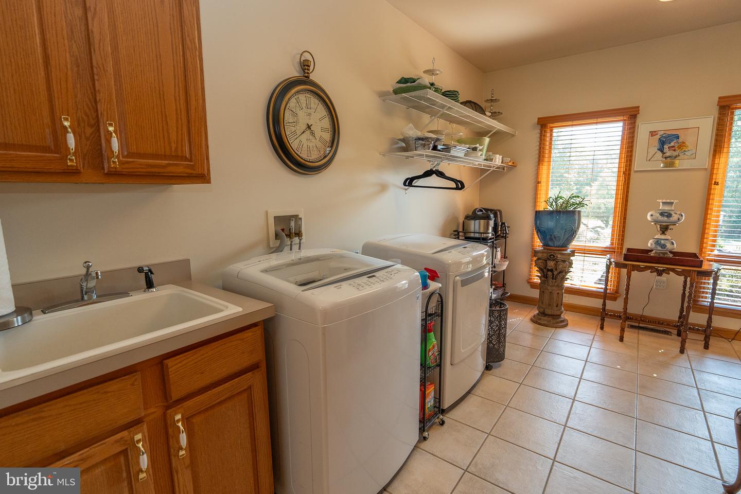 100 Clearwater Dr Property Photo 24