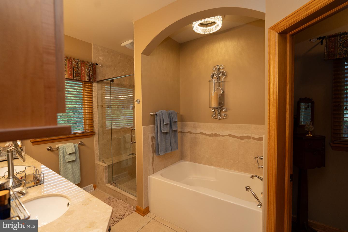 100 Clearwater Dr Property Photo 31