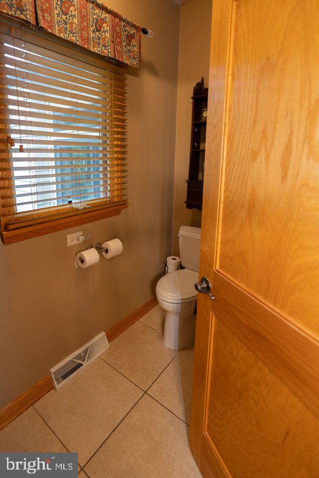 100 Clearwater Dr Property Photo 32
