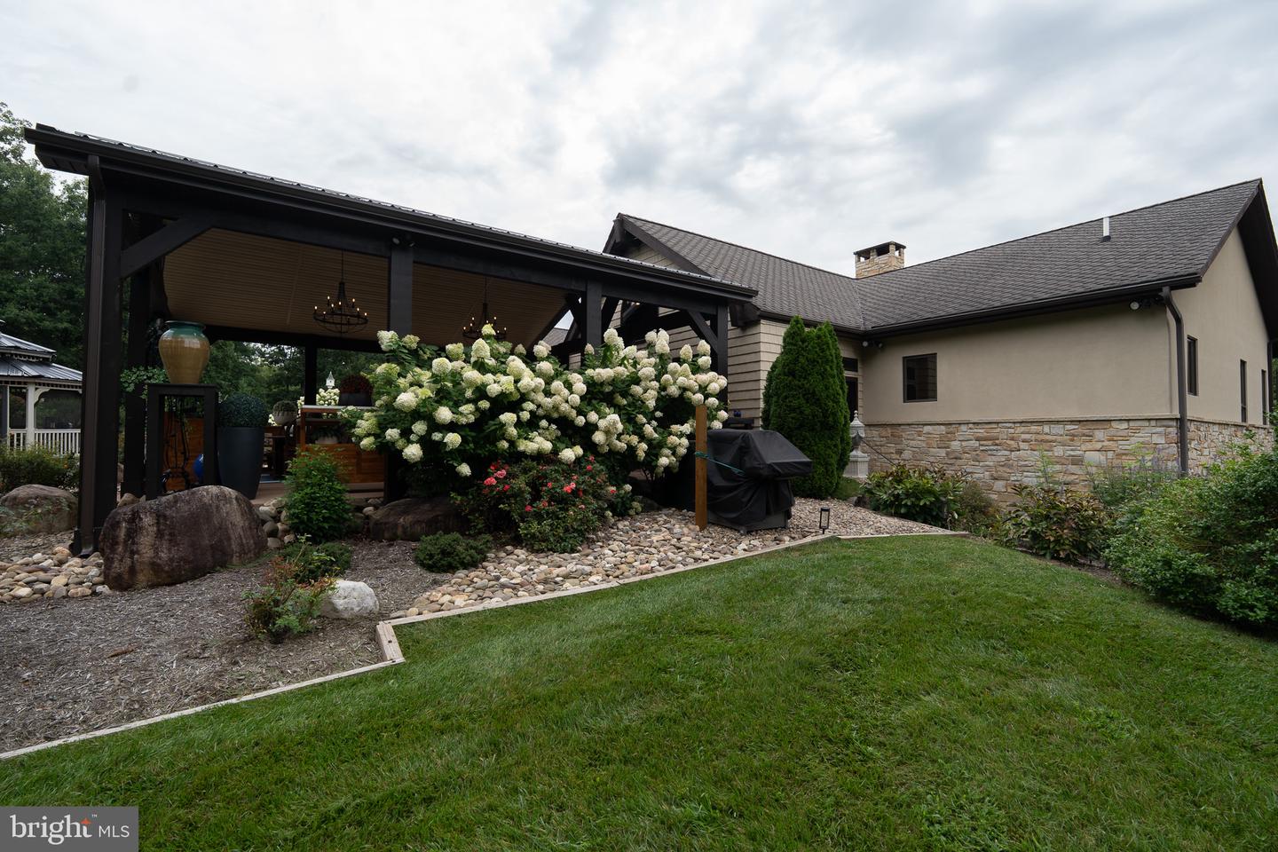 100 Clearwater Dr Property Photo 66