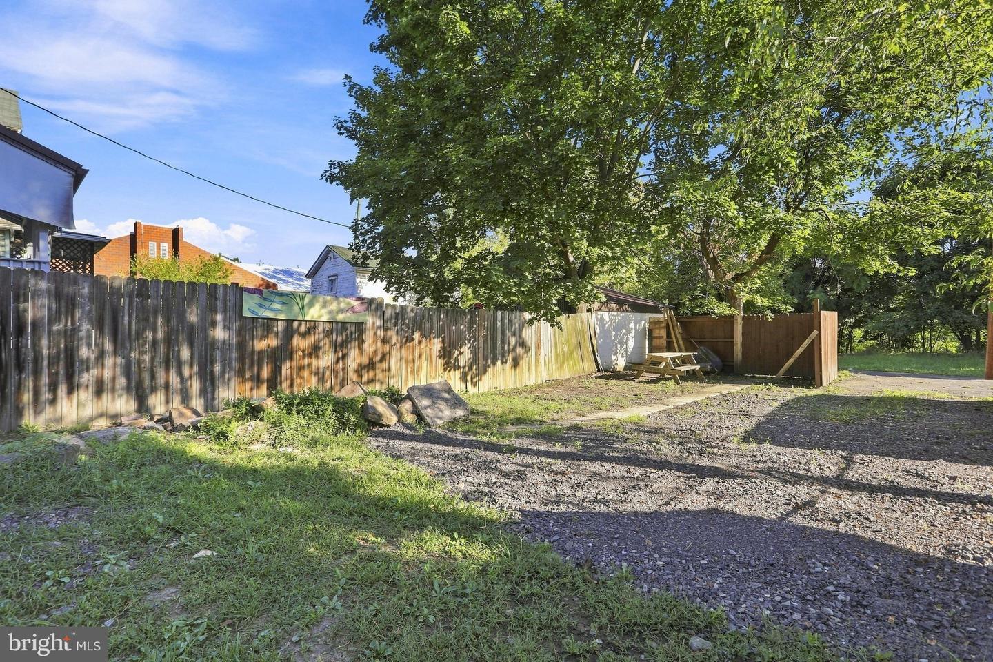 146 W Piedmont St Property Photo 12