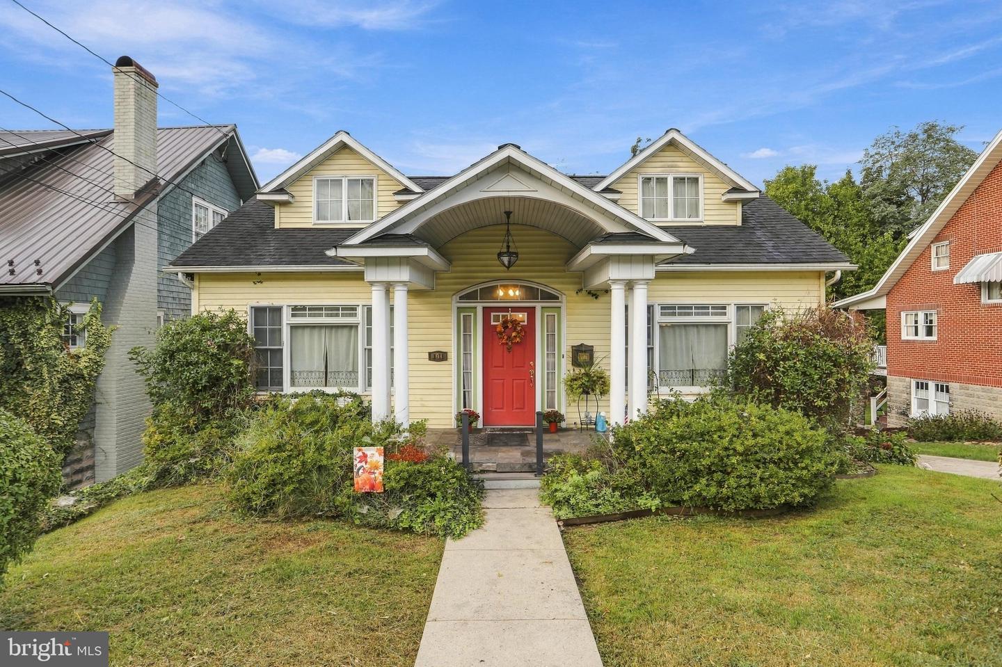 141 STATE ST Property Photo 1