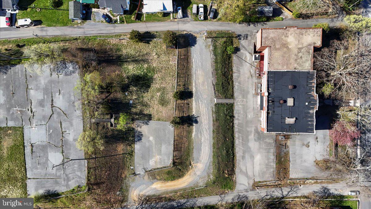 187 S Green St Property Photo 14