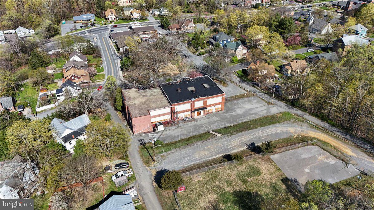 187 S Green St Property Photo 21