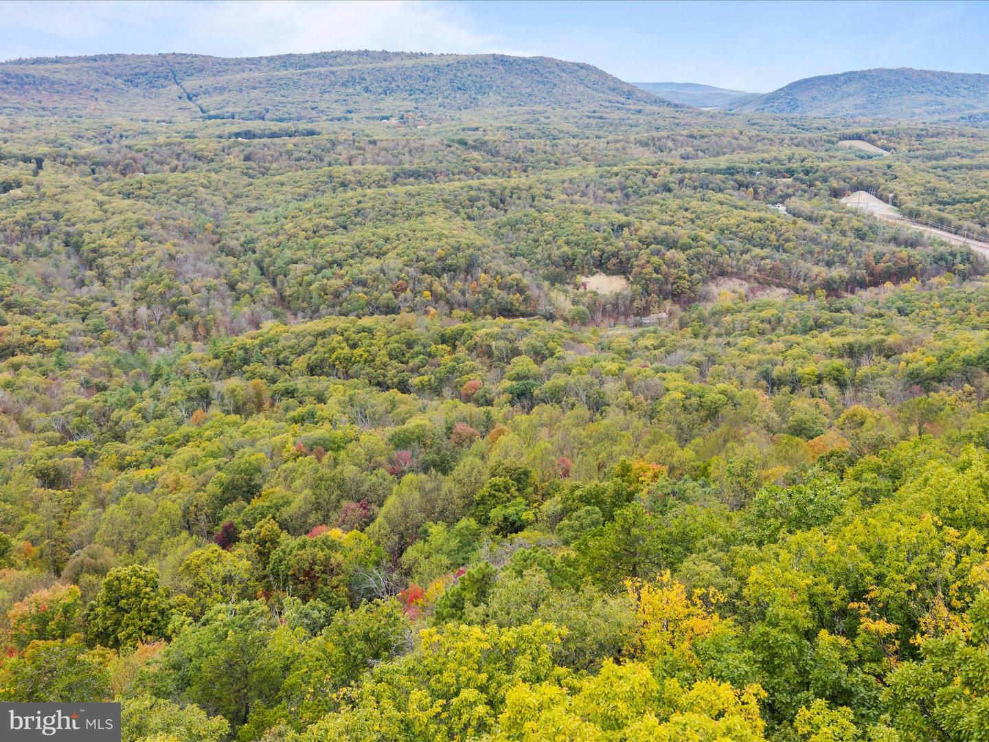 2083 Clay Pits Ln Property Photo 40
